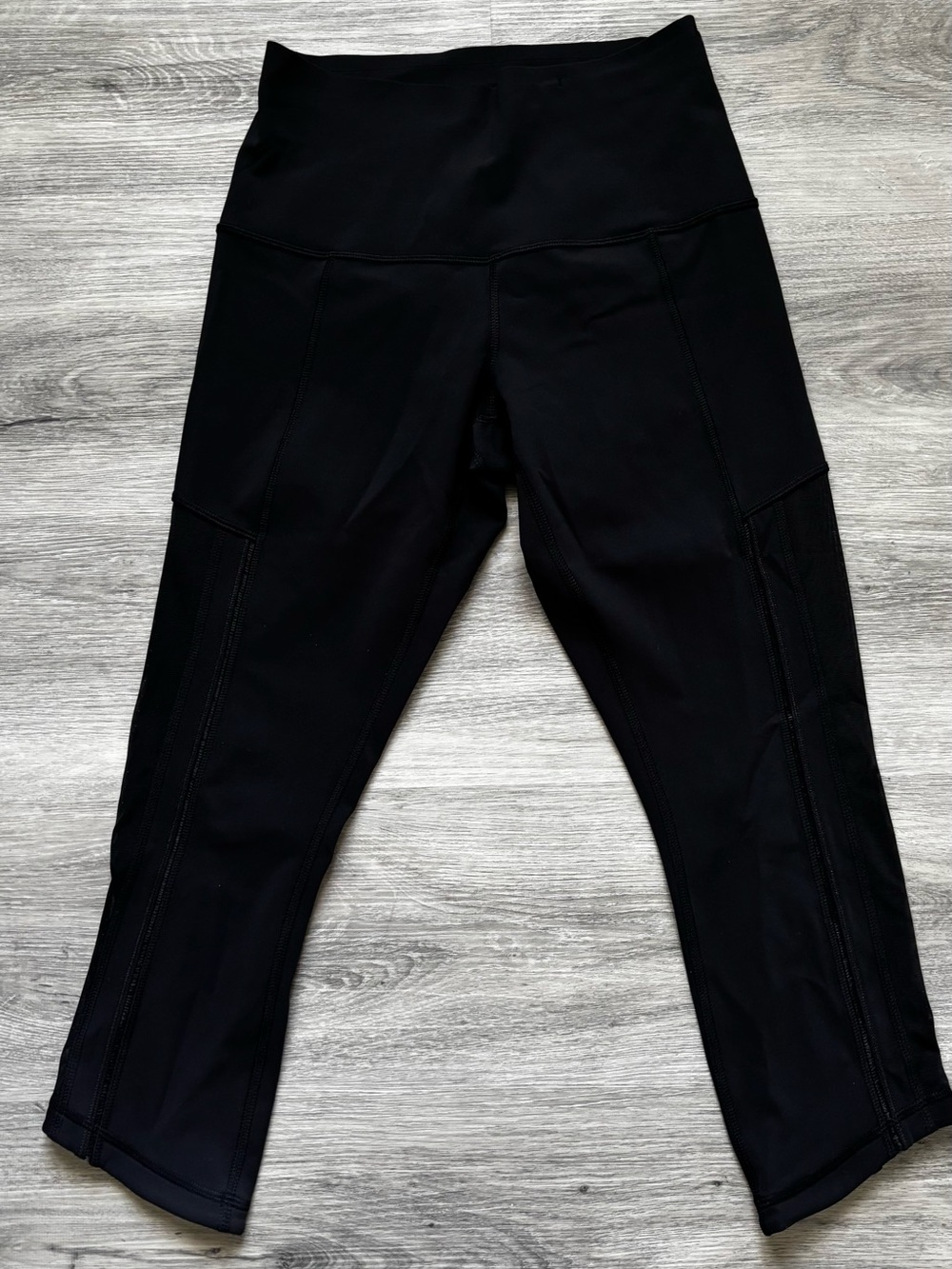 Lululemon Black High-Rise Capri Leggings